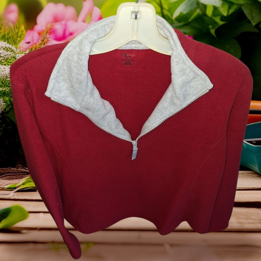 Red Quarter-Zip Pullover with Light Gray Collar Size XL